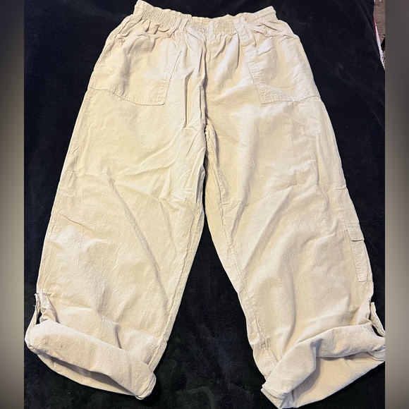 White Stag Women's Relaxed Fit Tan Cargo Pants/Capris size S/M - Picture 7 of 12